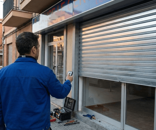 Aix-Press installe et répare les Rideaux-Métalliques à Aix en Provence et en Pays d'Aix, Gardanne, Rousset, Lyunes, Les Milles, Puyricard, Eguilles, Meyreuil ...